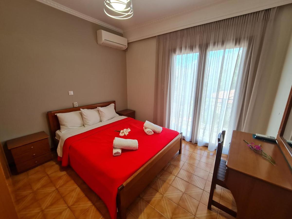 Zigos Apartments 伊古迈尼察 外观 照片