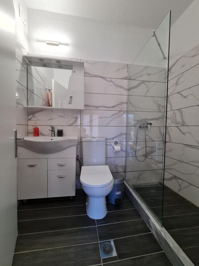 Zigos Apartments 伊古迈尼察 外观 照片