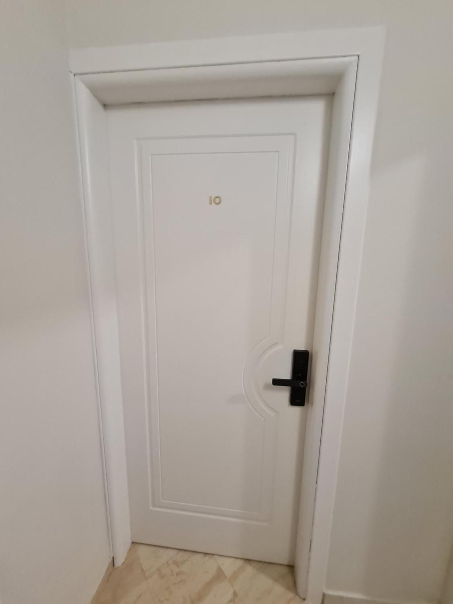 Zigos Apartments 伊古迈尼察 客房 照片