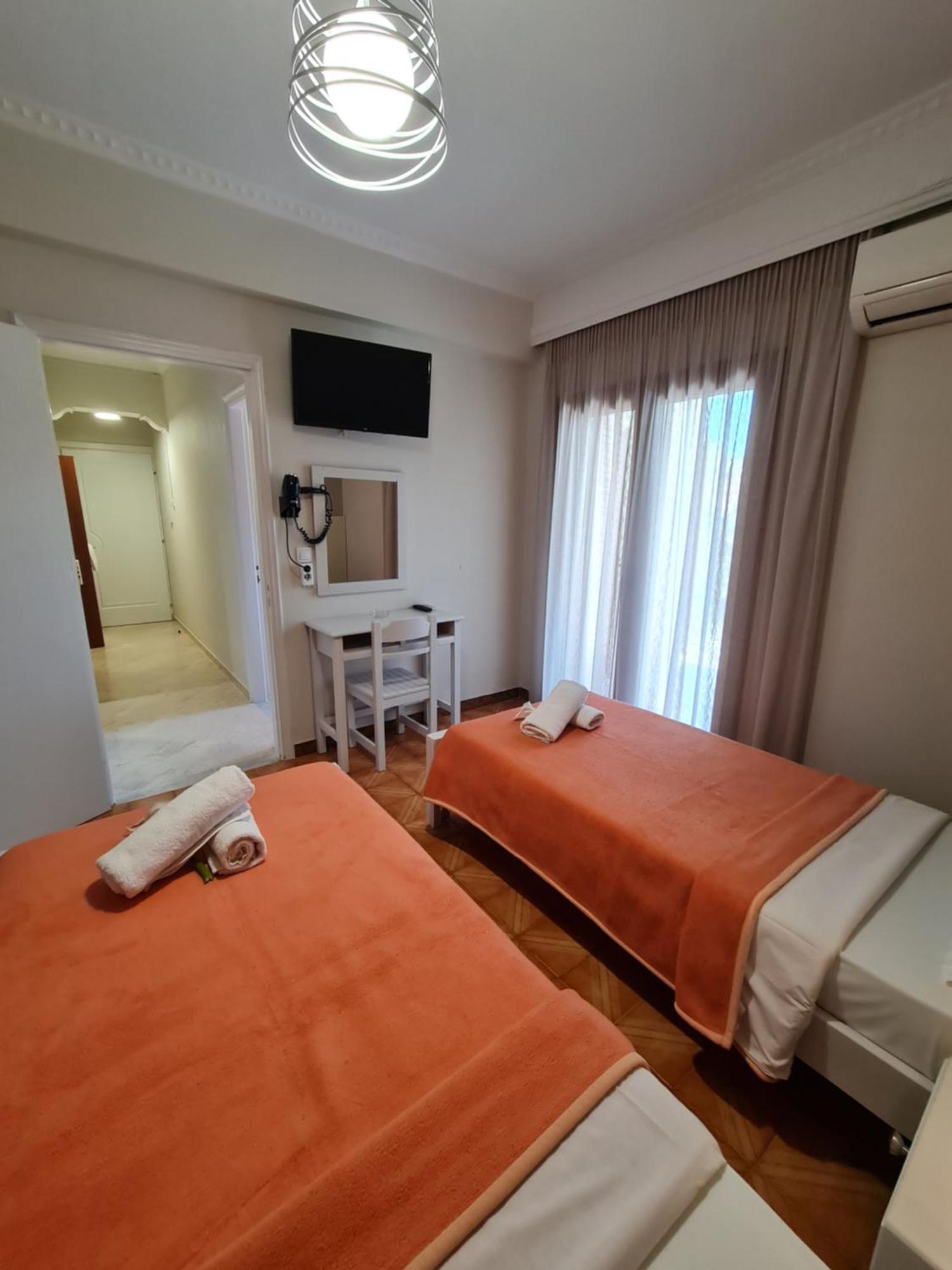 Zigos Apartments 伊古迈尼察 客房 照片