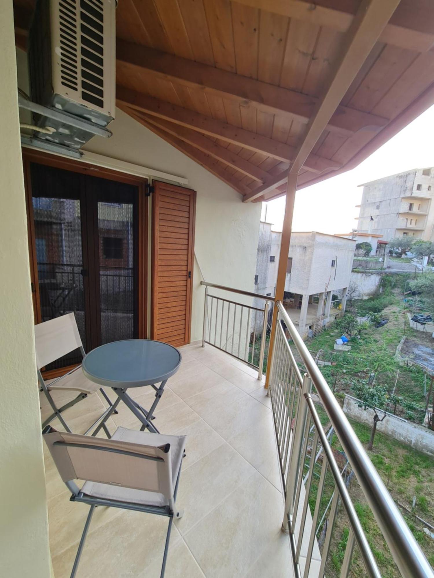 Zigos Apartments 伊古迈尼察 外观 照片