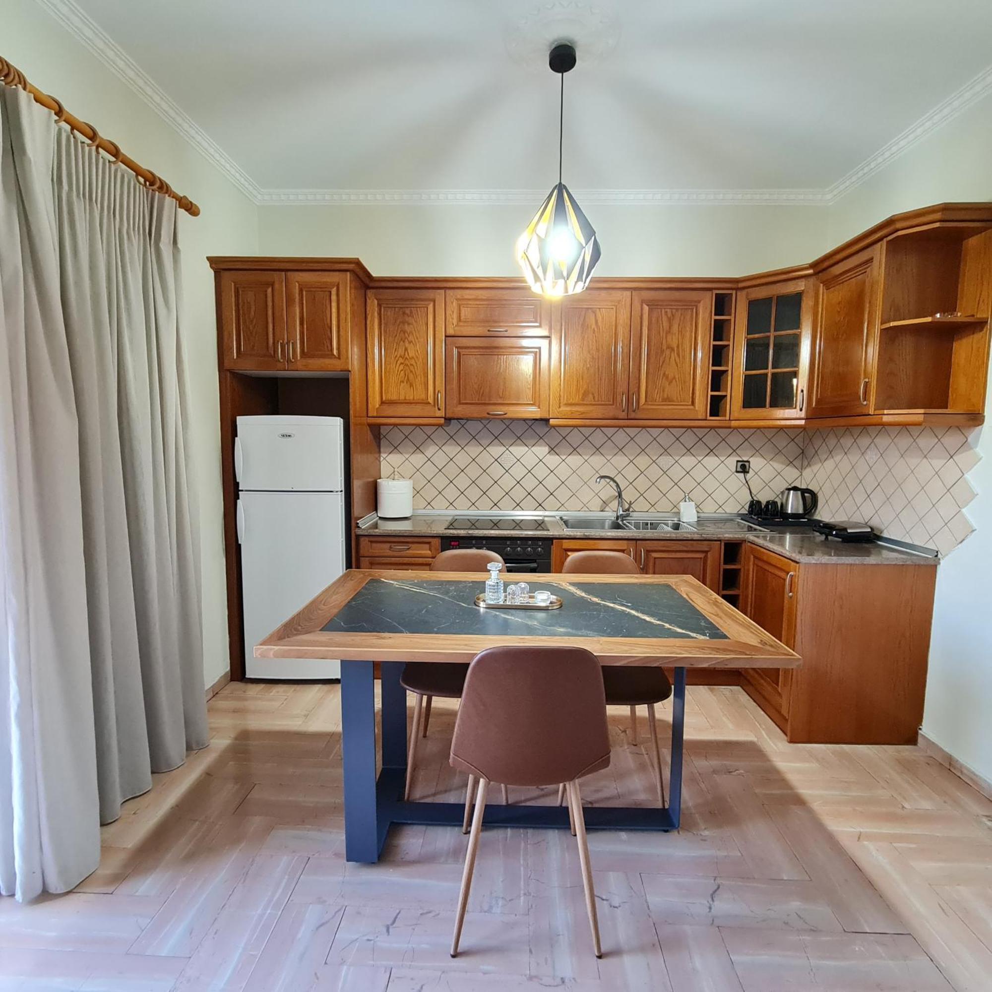 Zigos Apartments 伊古迈尼察 外观 照片